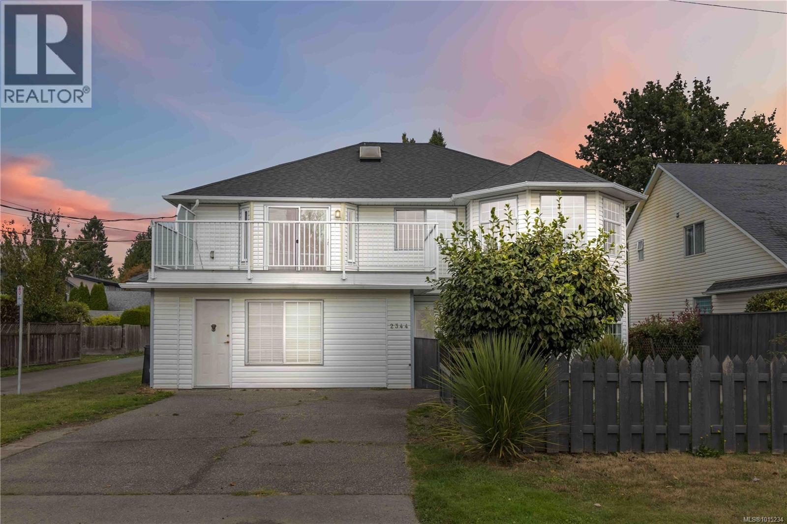 2344 Ocean Ave, Sidney, BC V8L 4V9