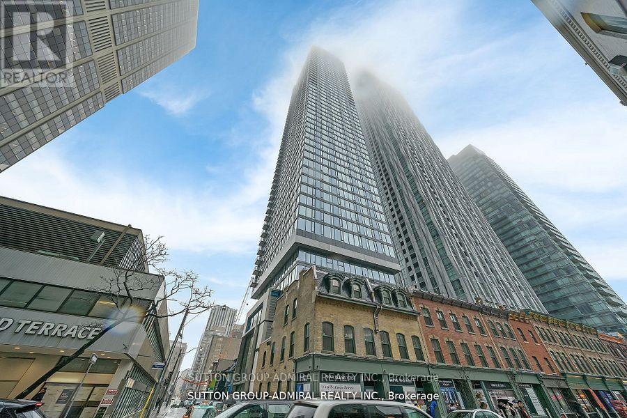 1706 8 Cumberland St, Toronto, ON M4W 0B6