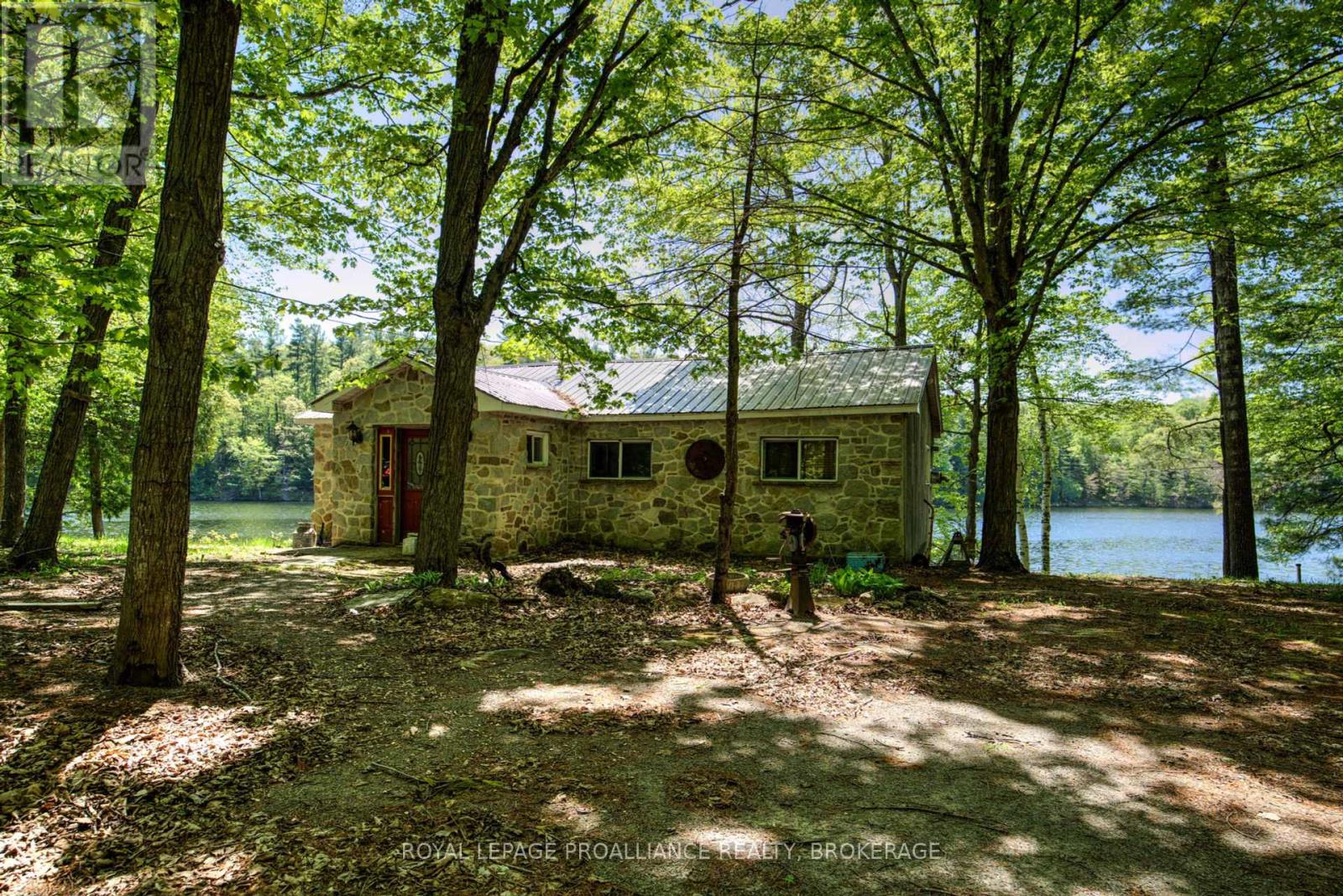 75 Grouse Ln, South Frontenac, ON K0H 1W0