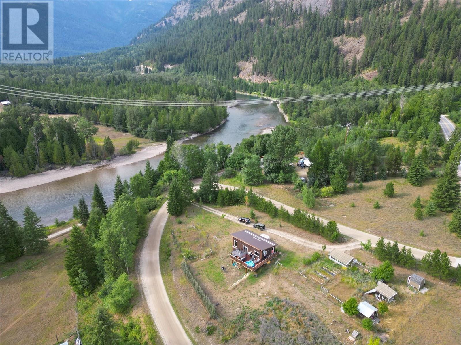 3364 Koch Siding Rd, Central Kootenay H, BC V0G 2E0