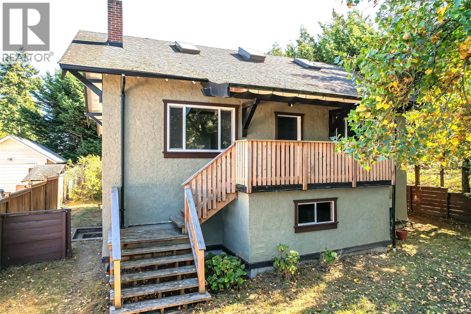 2913 Austin Ave, Saanich, BC V9A 2K9