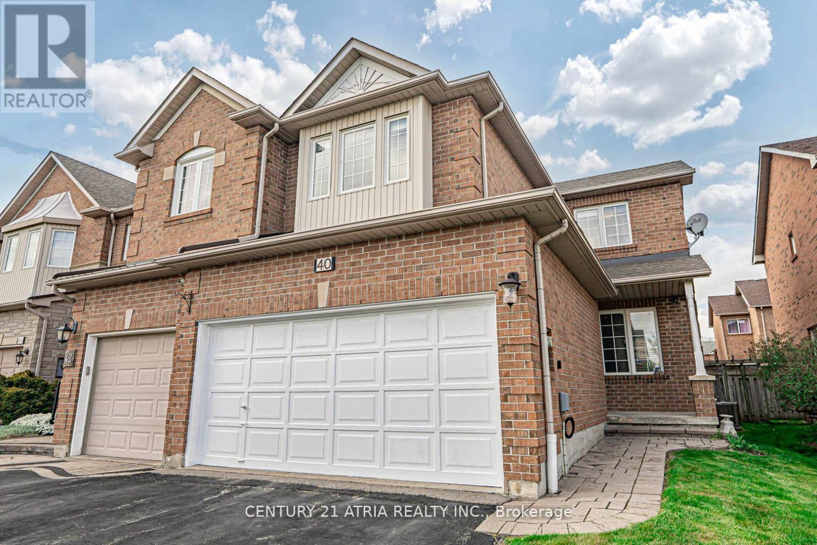 40 Nottingham Dr, Richmond Hill, ON L4S 1Z6