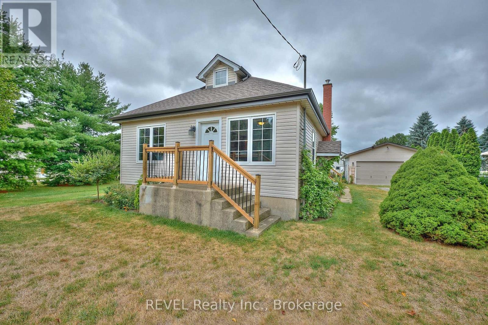 1317 Third Street Louth, St. Catharines, ON L2R 6P9