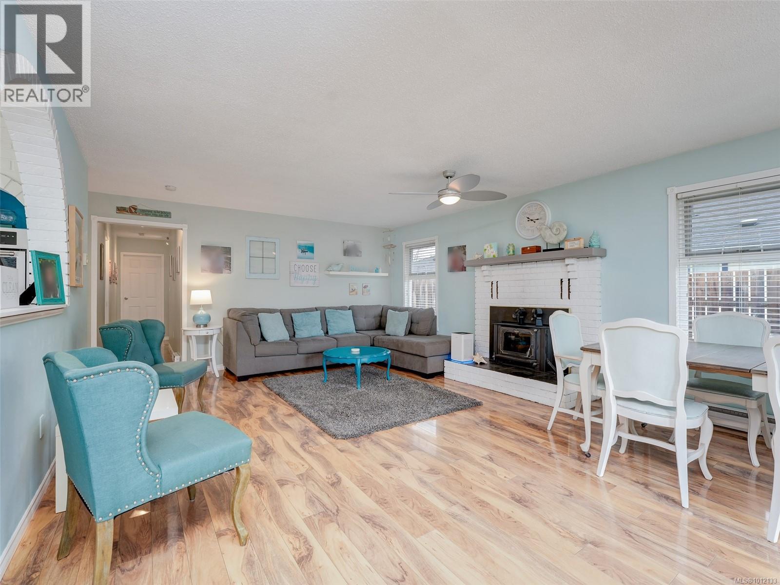 6525 Country Rd, Sooke, BC V9Z 0W9