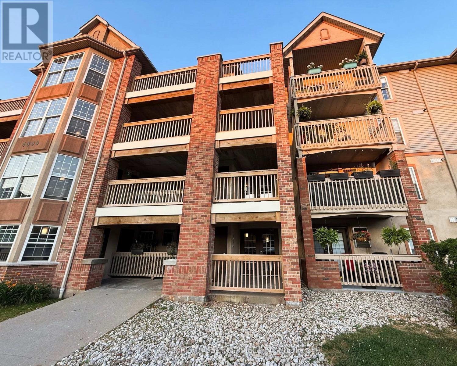 204 4003 Kilmer Dr, Burlington, ON L7M 4M1