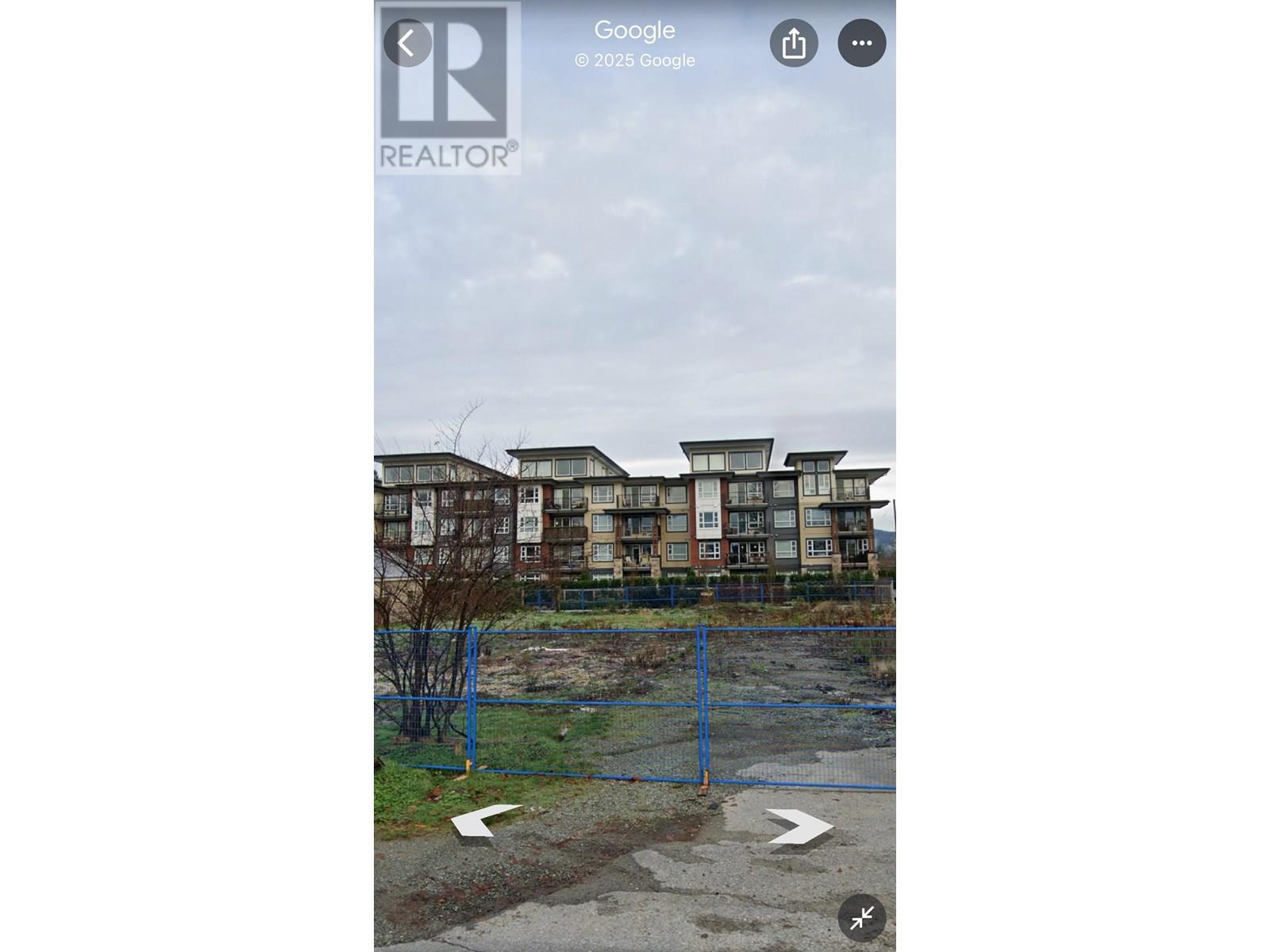 22621 Brown Ave, Maple Ridge, BC V2X 3R6