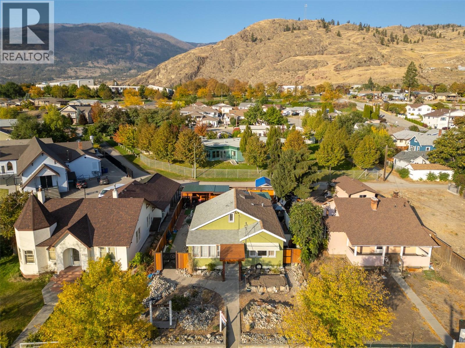 6130 Kootenay St, Oliver, BC V0H 1T0