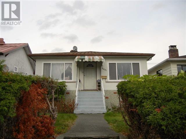 2831 E Broadway, Vancouver, BC V5M 1Y9
