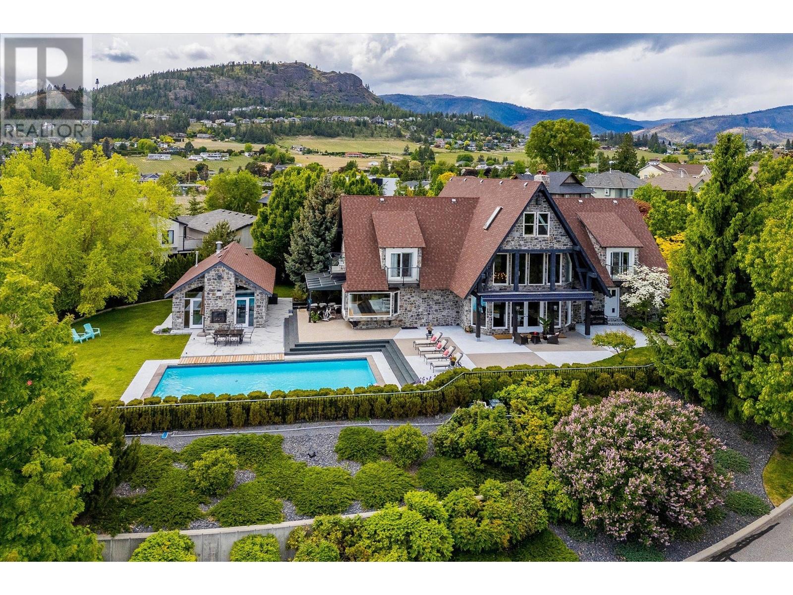 3105 Thacker Drive Unit 7, West Kelowna, BC V1Z 1X5