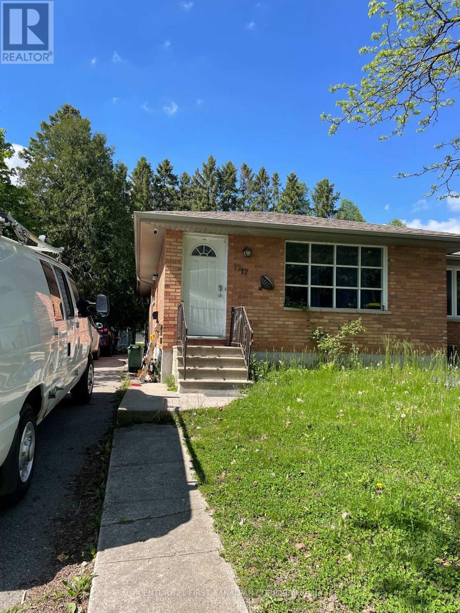 1217 Victoria Dr E, London East East C, ON N5Y 4E3