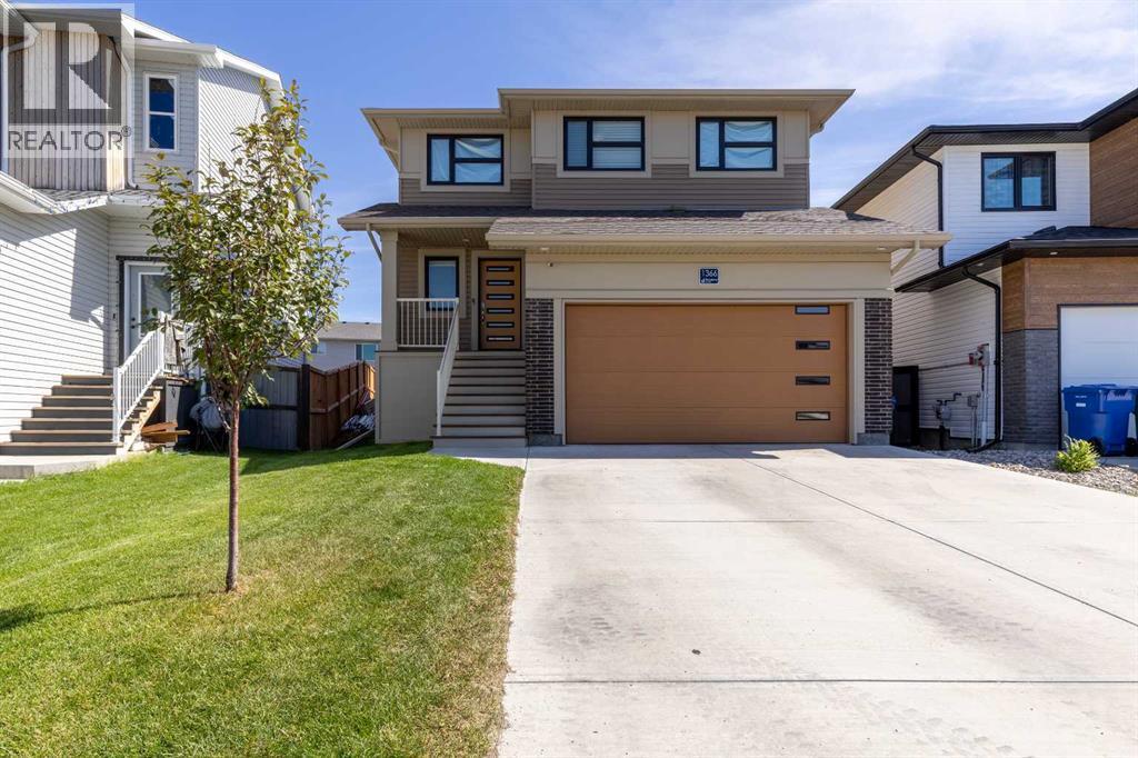 1366 Pacific Cir W, Lethbridge, AB T1J 5V3