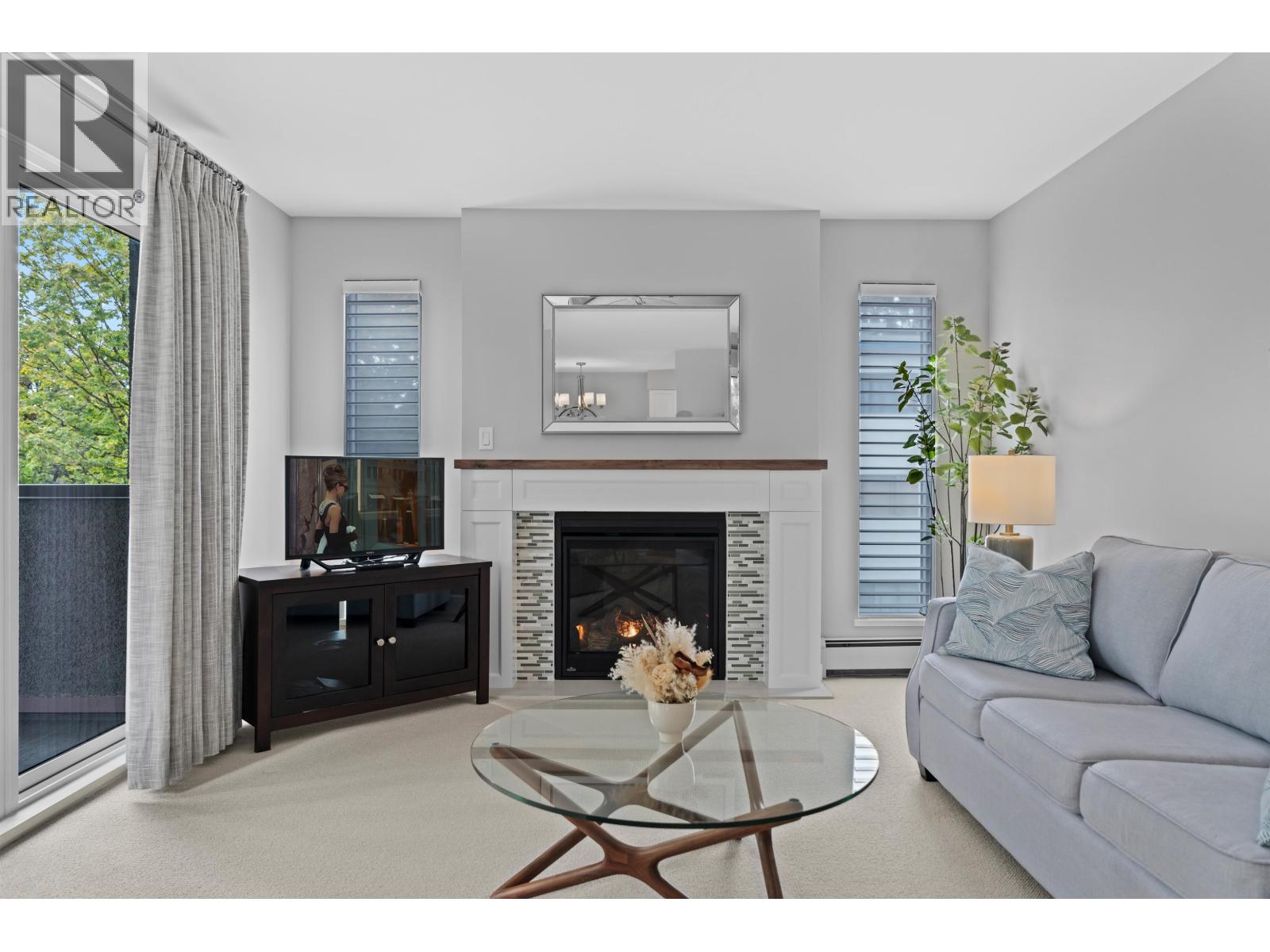 8775 Cartier Street Unit 305, Vancouver, BC V6P 4V3