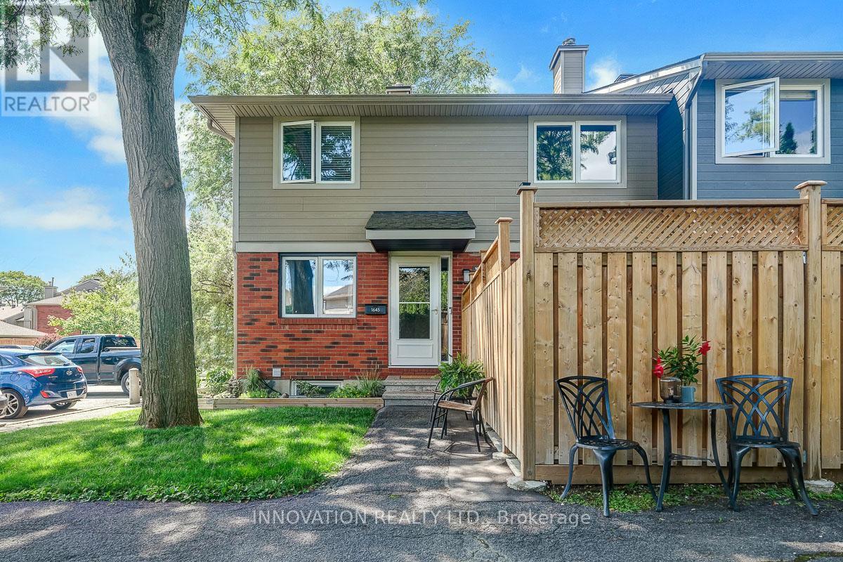 1645 Du Sommet Pl, Ottawa, ON K1C 4Z9