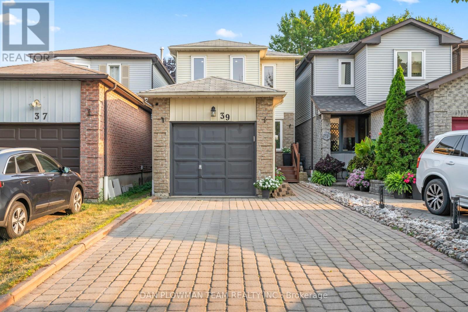39 Dorvis Dr, Whitby Blue Grass Meadows, ON L1N 8C8