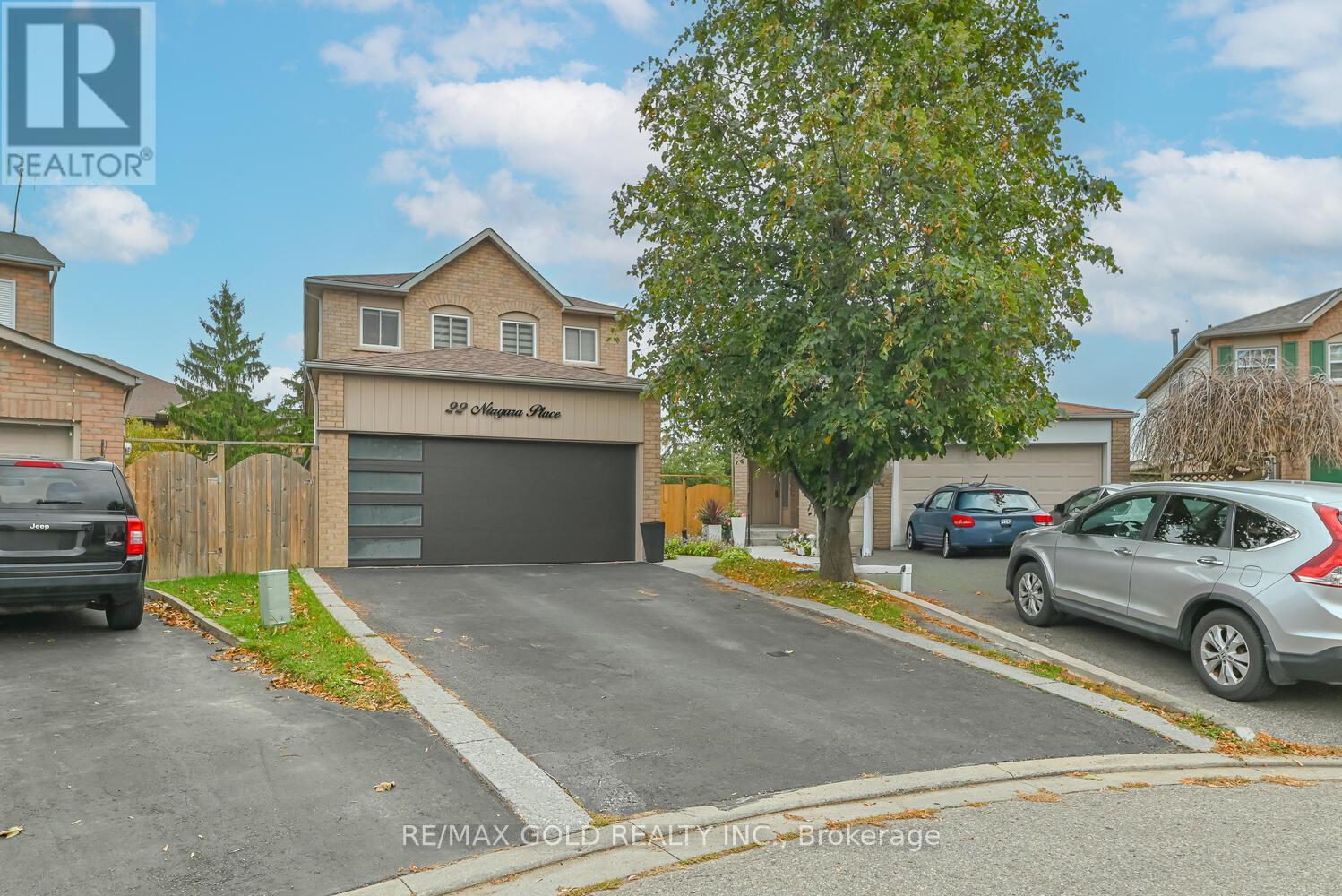 22 Niagara Pl, Brampton, ON L6S 4Z1