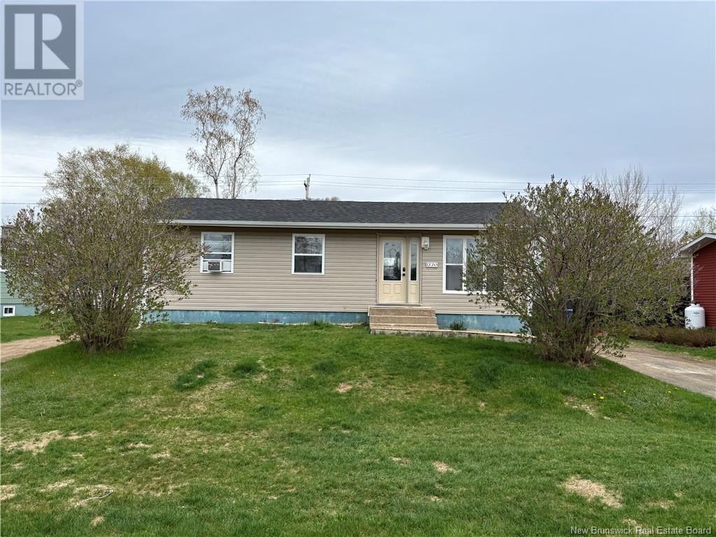 1220 Vantassell, Bathurst, NB E2A 4C8