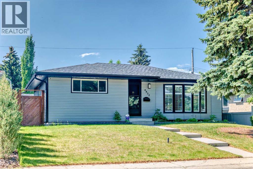 4932 Vanguard Rd NW, Calgary, AB T3A 0R7
