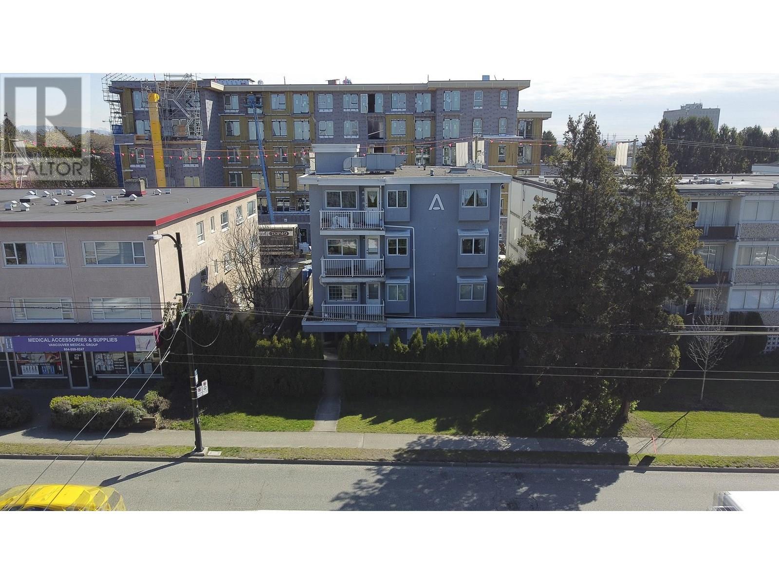 8732 Granville St, Vancouver, BC V6P 5A5