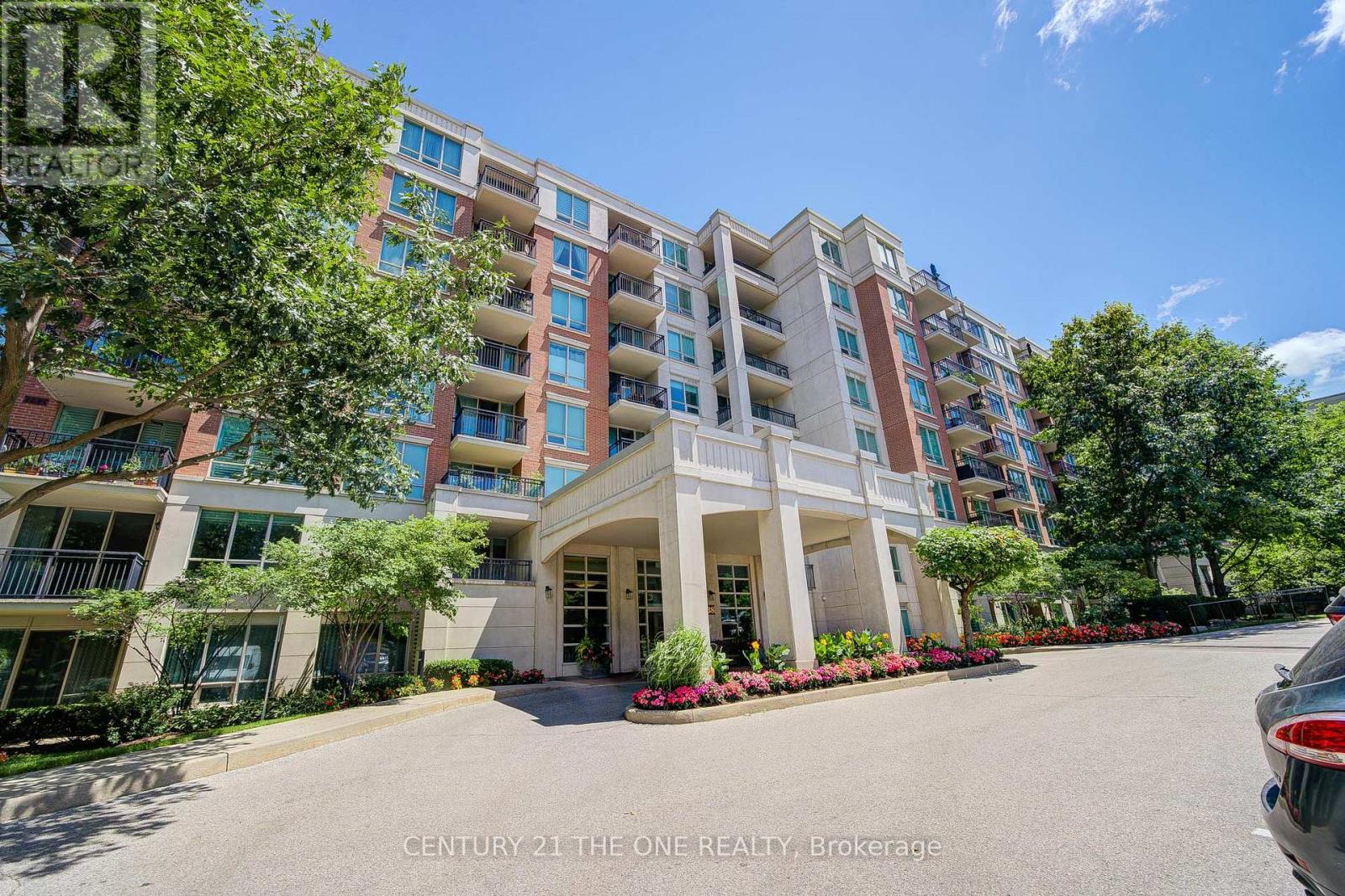 202 38 William Carson Cres, Toronto St. Andrew-windfields, ON M2P 2H2