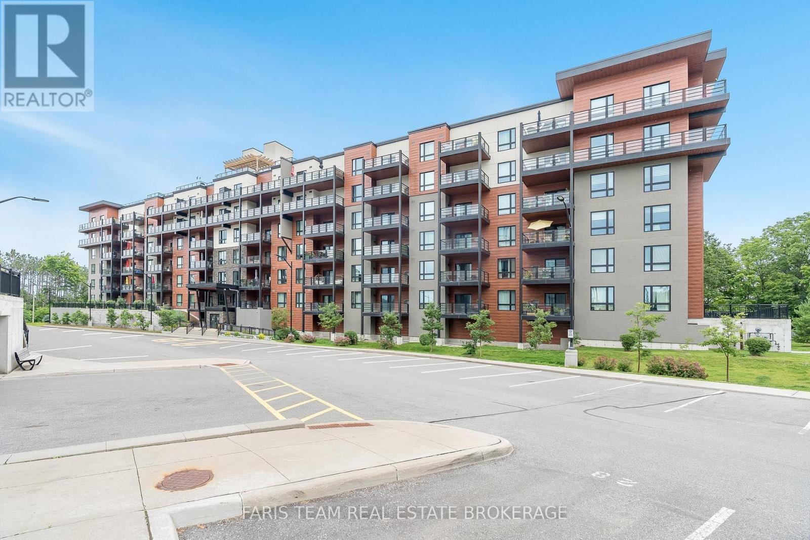 302 Essa Rd #603 Rd, Barrie, ON L9J 0H3