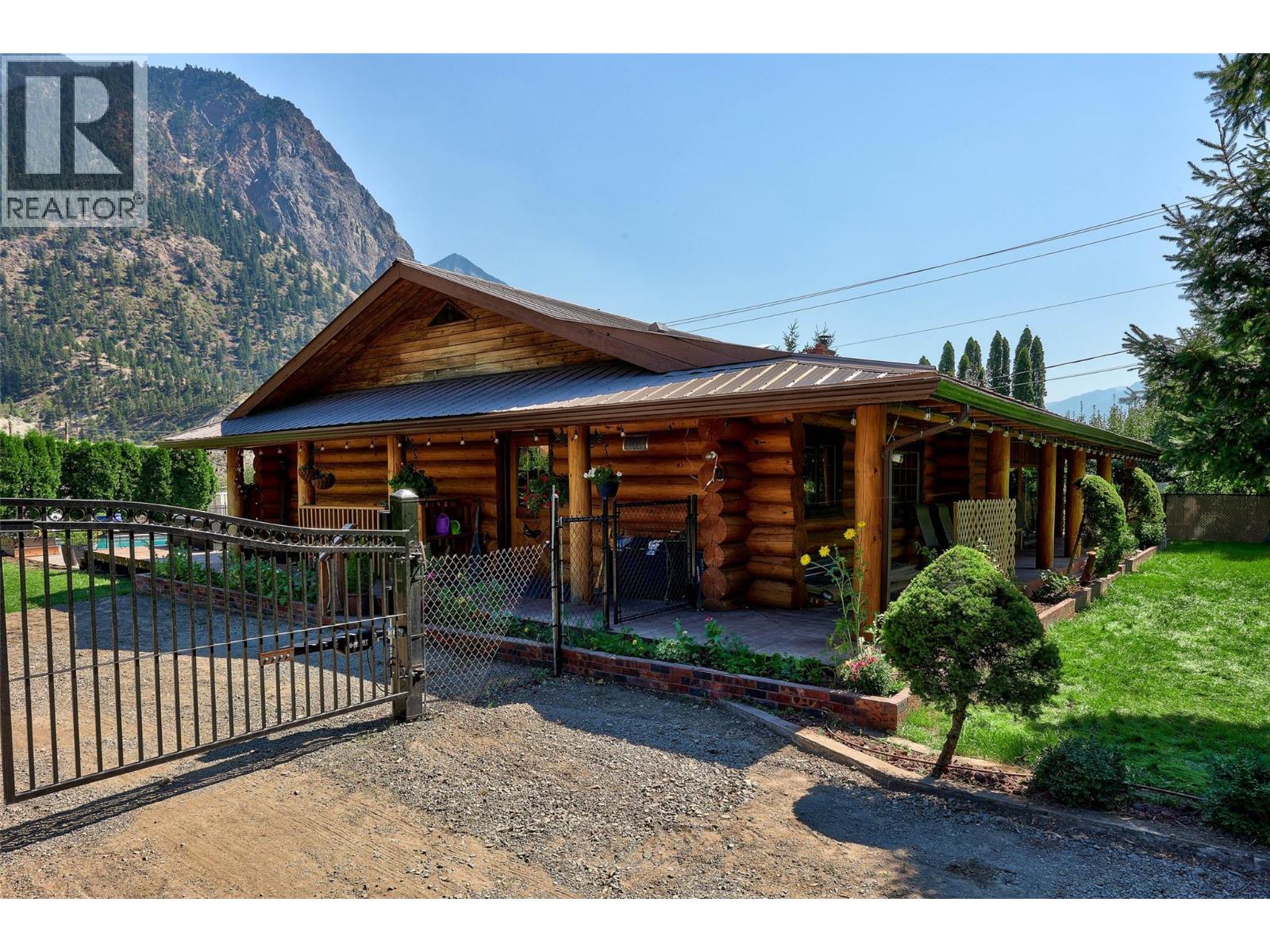 311 Hollywood Cres, Lillooet, BC V0K 1V0