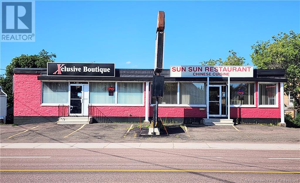 979-981 Mountain Rd, Moncton, NB E1C 2S5