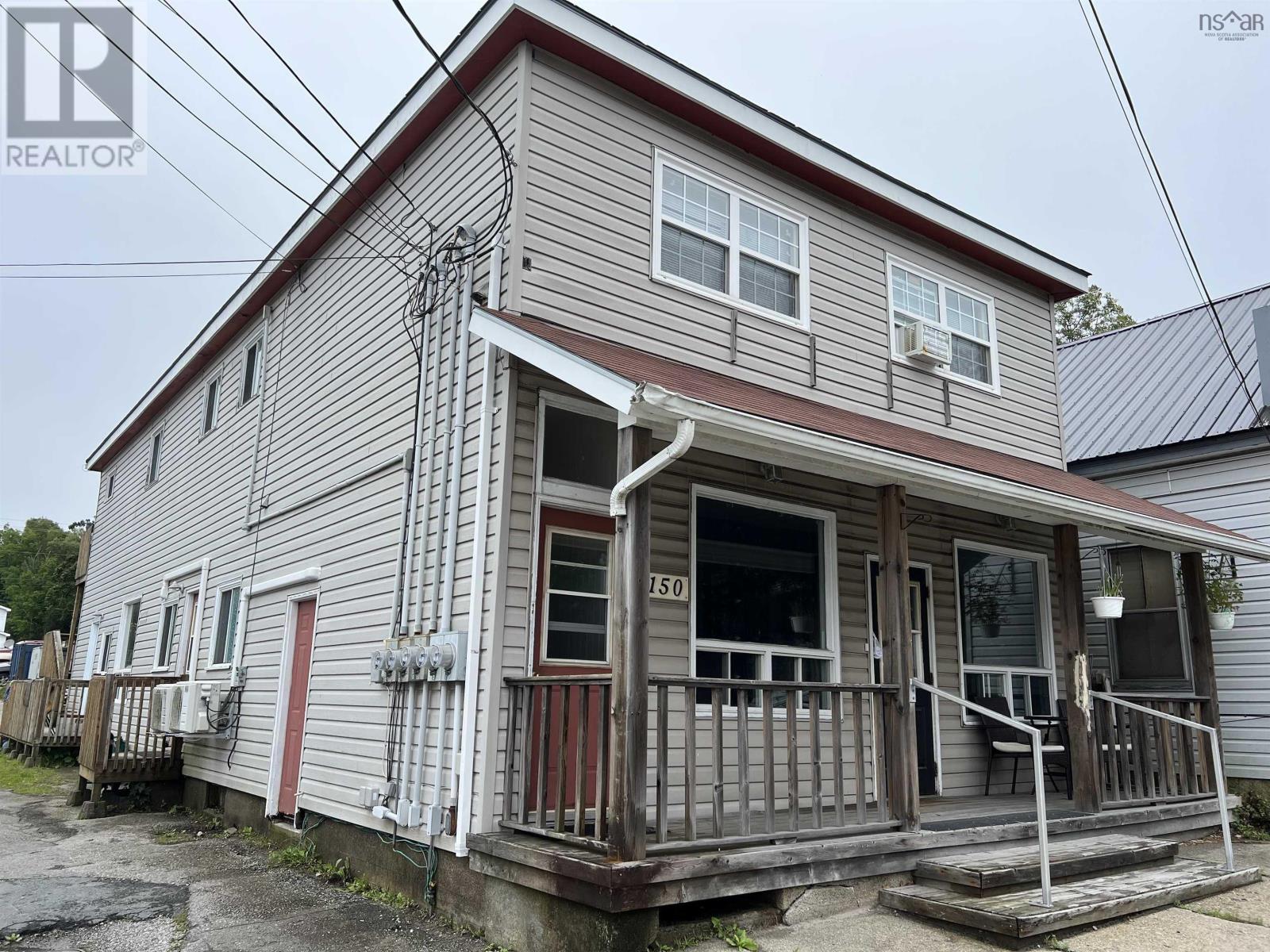 150 Water St, Shelburne, NS B0T 1W0