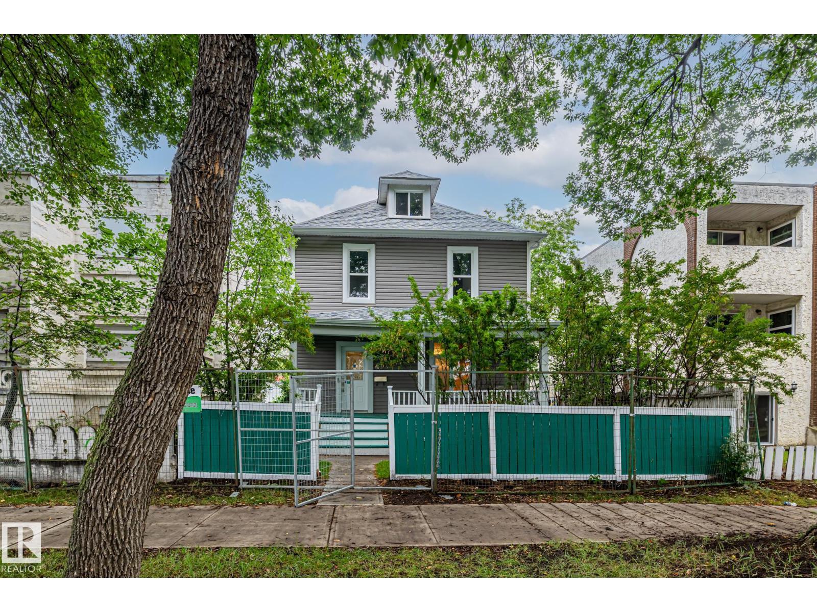 96 St Nw Unit 11843, Edmonton, AB T5G 1V4