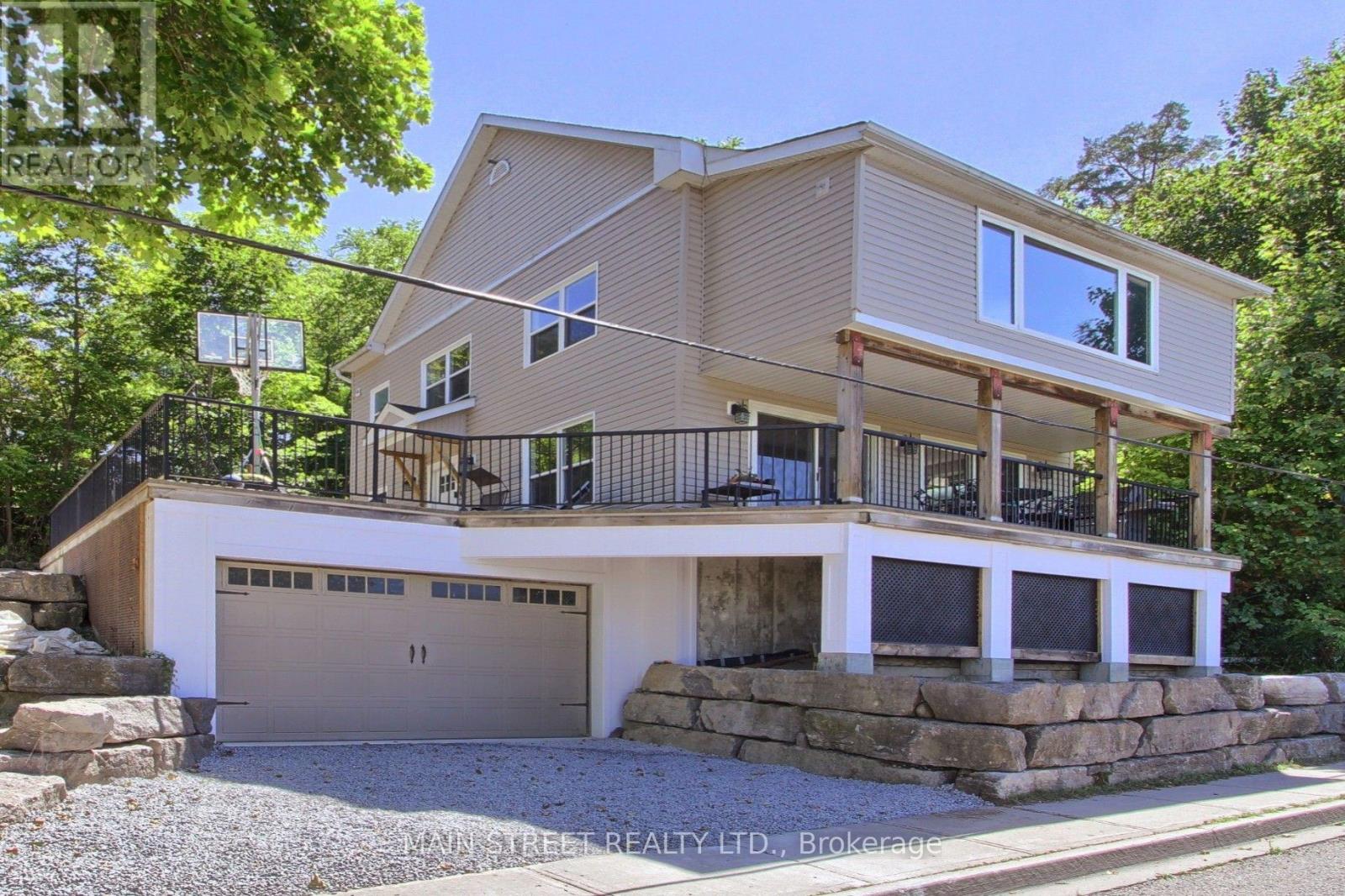 315 Cotter St, Newmarket, ON L3Y 3X9