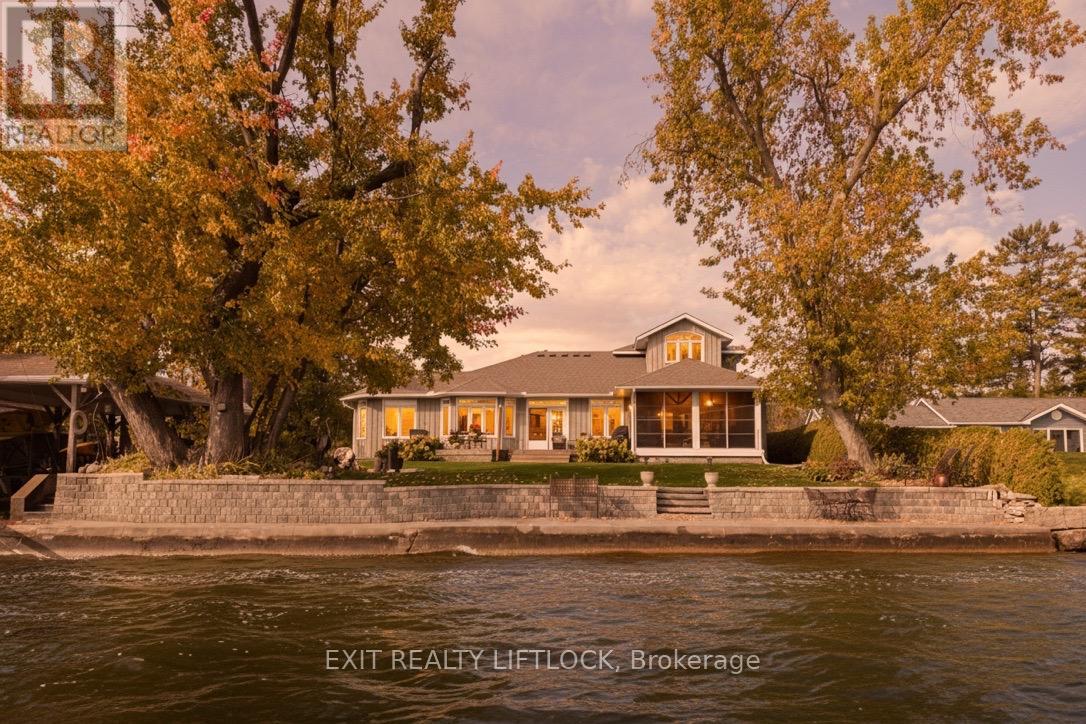 129 Stinsons Bay Rd, Kawartha Lakes, ON K0M 1N0