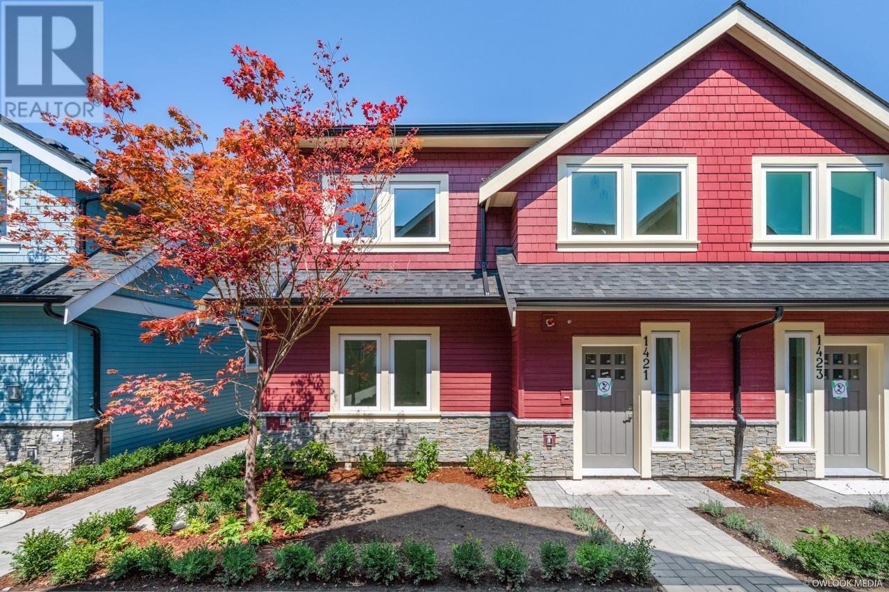 1421 E 27th Ave, Vancouver, BC V5N 2W6