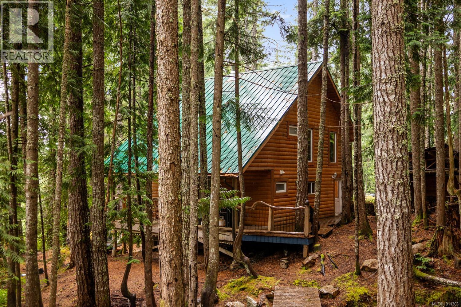 5459 Bradley Rd, Courtenay, BC V9J 1L2