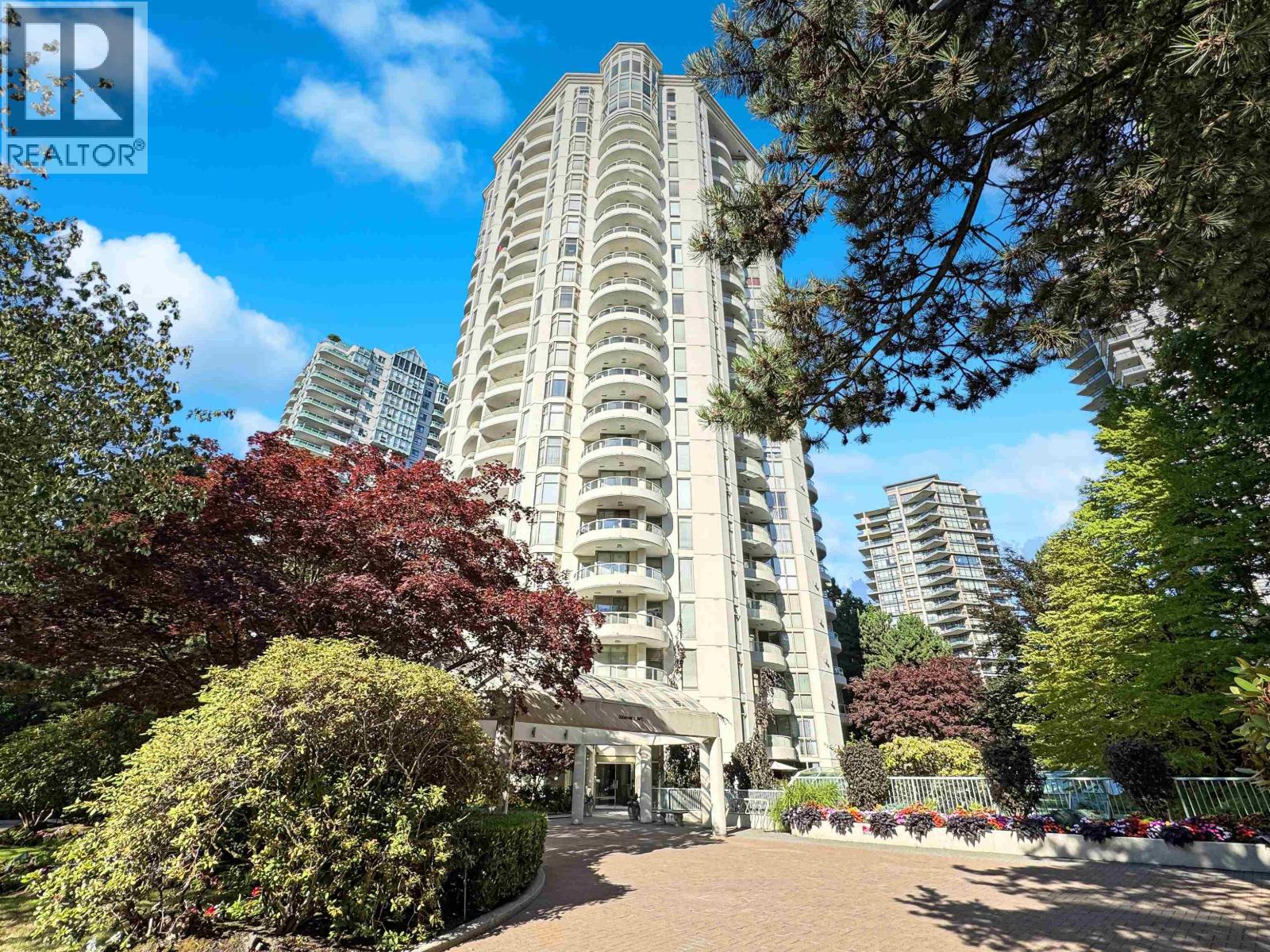6188 Patterson Avenue Unit 2406, Burnaby, BC V5H 2N1