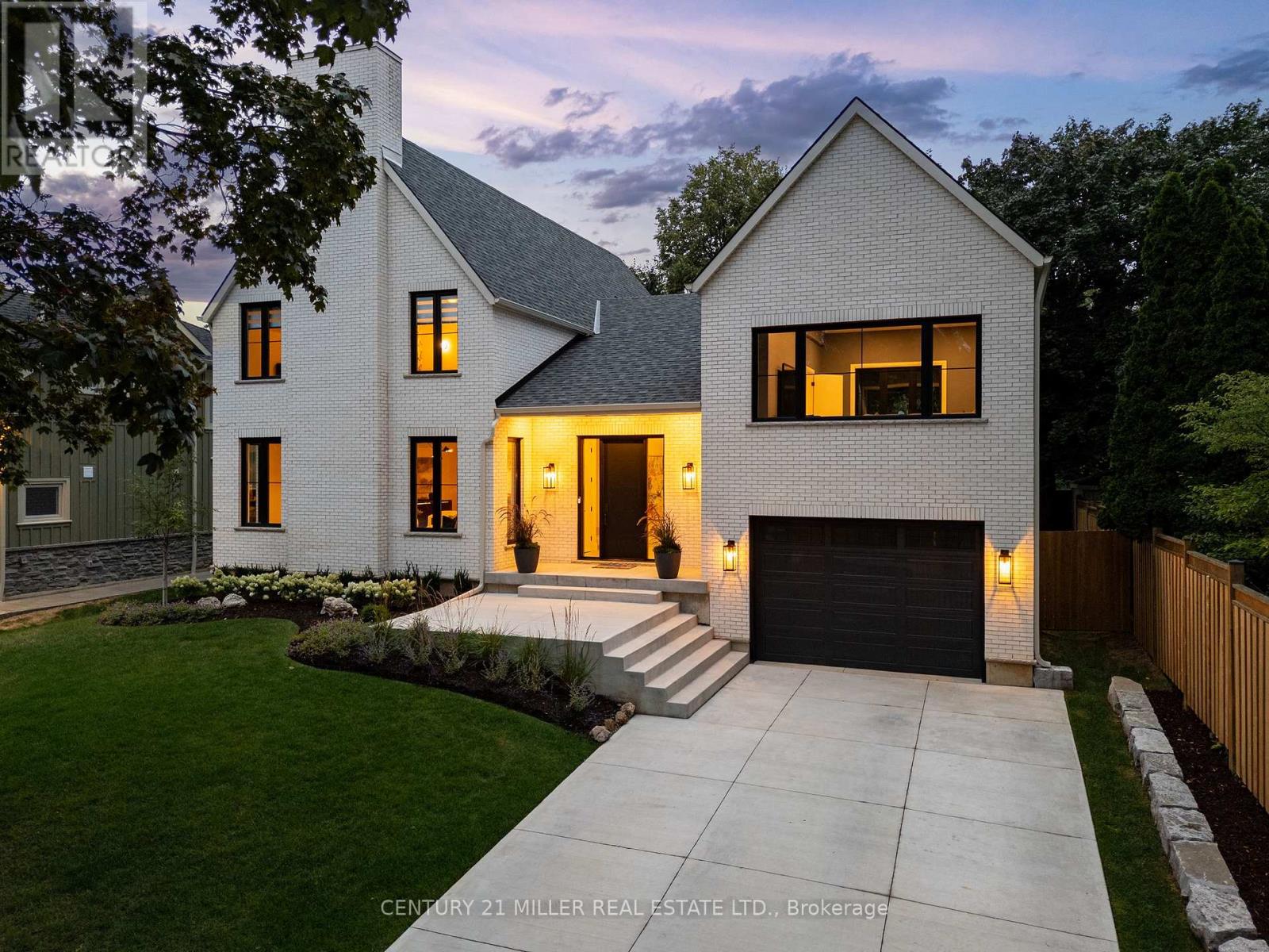 935 Harvey Pl, Burlington, ON L7T 3E9