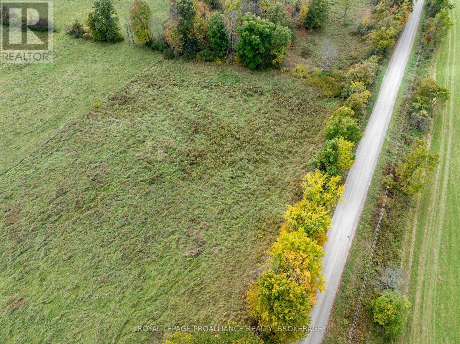 2 Mcandrews Road, Rideau Lakes, ON K0G 1X0