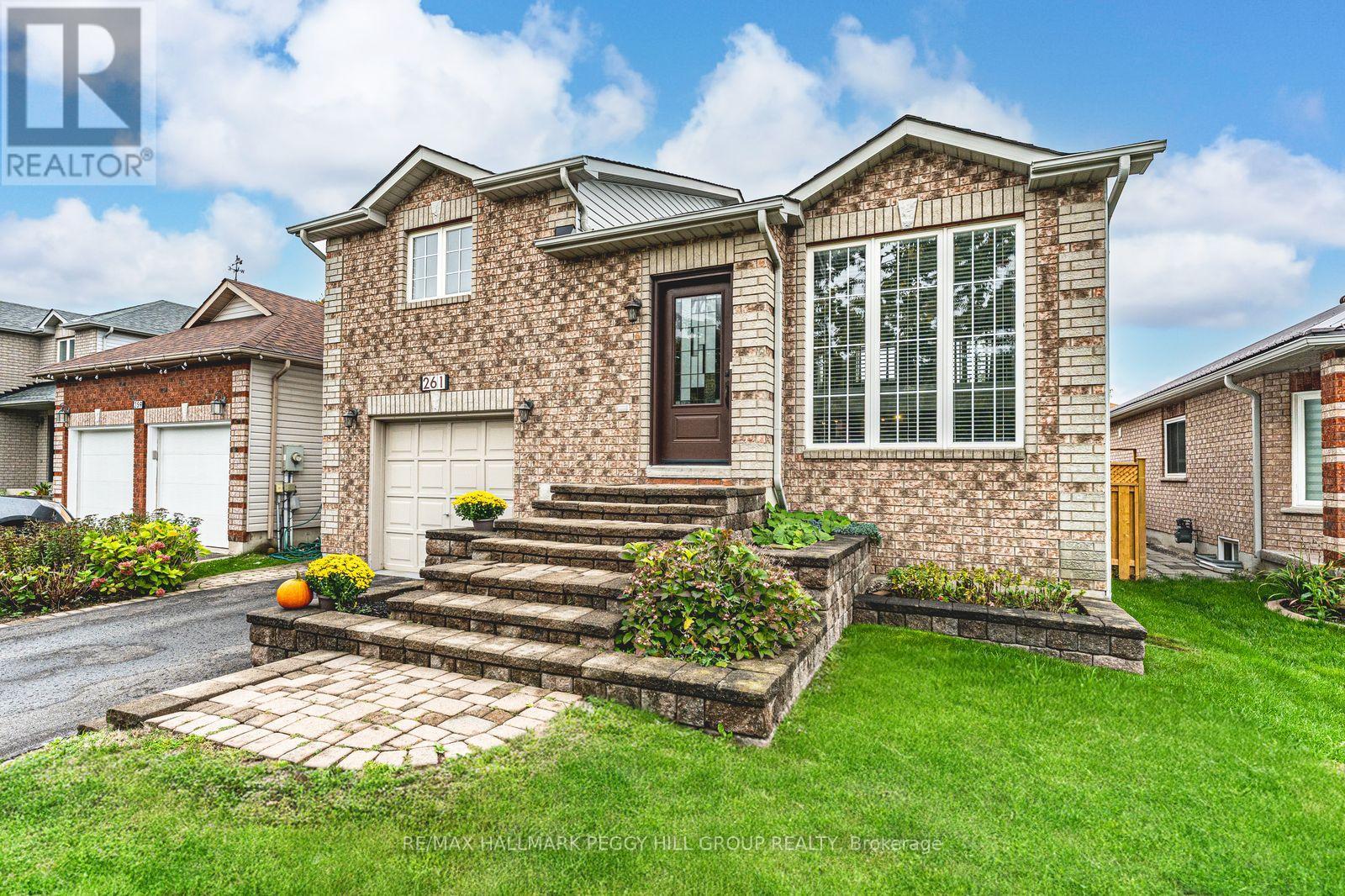 261 Mapleton Ave, Barrie, ON L4N 8T3