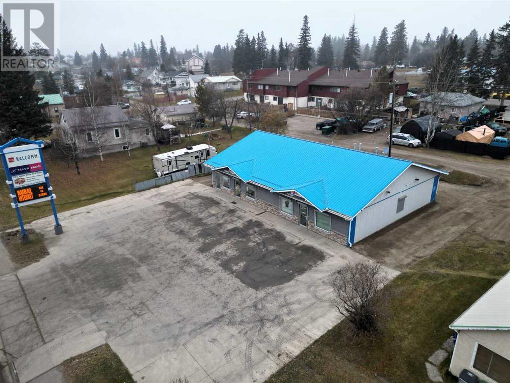 4618-4622 4 Ave, Edson, AB T7E 1C7