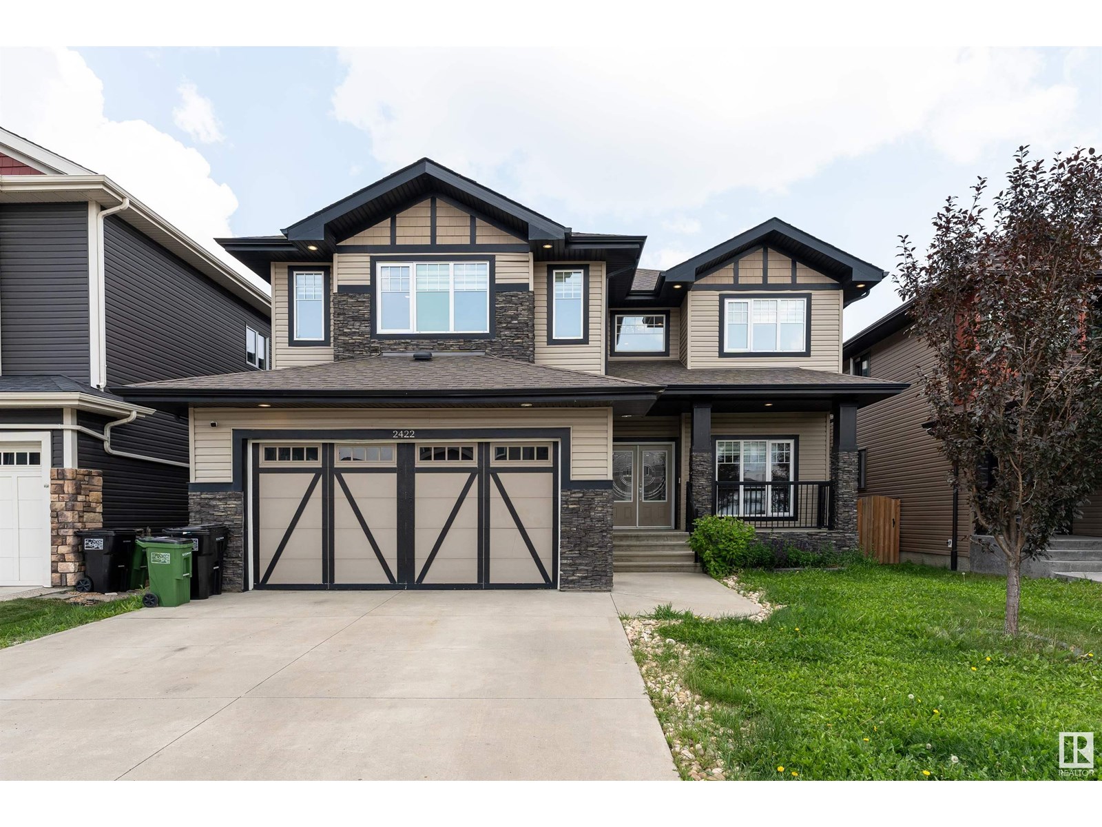 2422 Ashcraft Cr SW, Edmonton, AB T6W 2M9