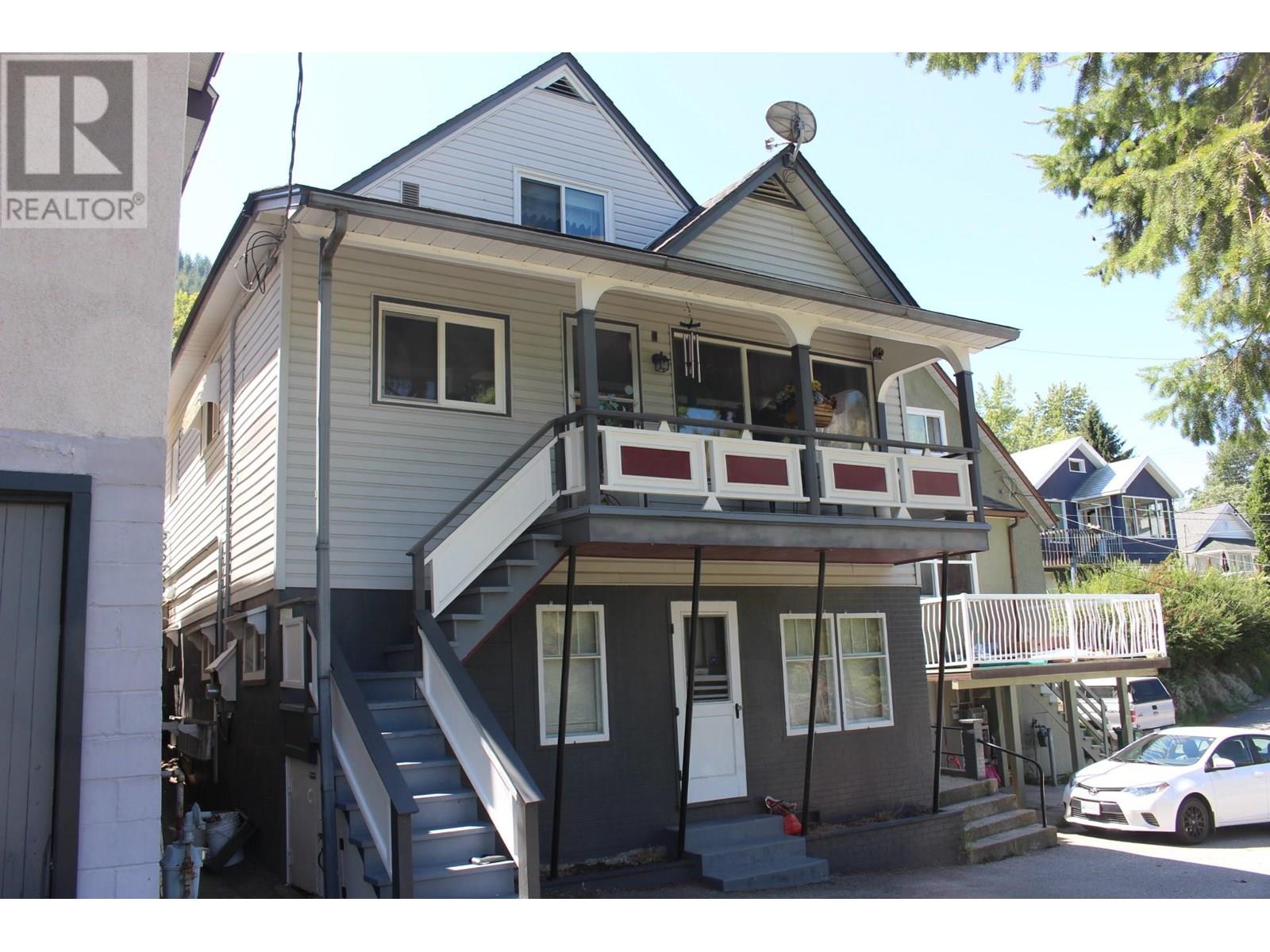 154 Kitchener St, Trail, BC V1R 3M1