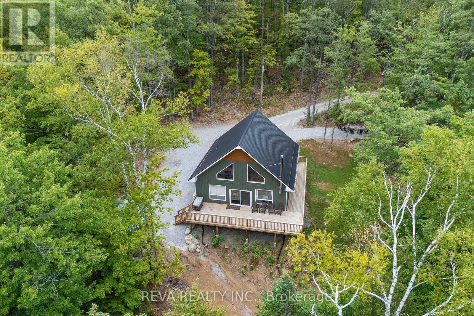 864 Jeffrey Lake Rd, Faraday, ON K0L 1C0