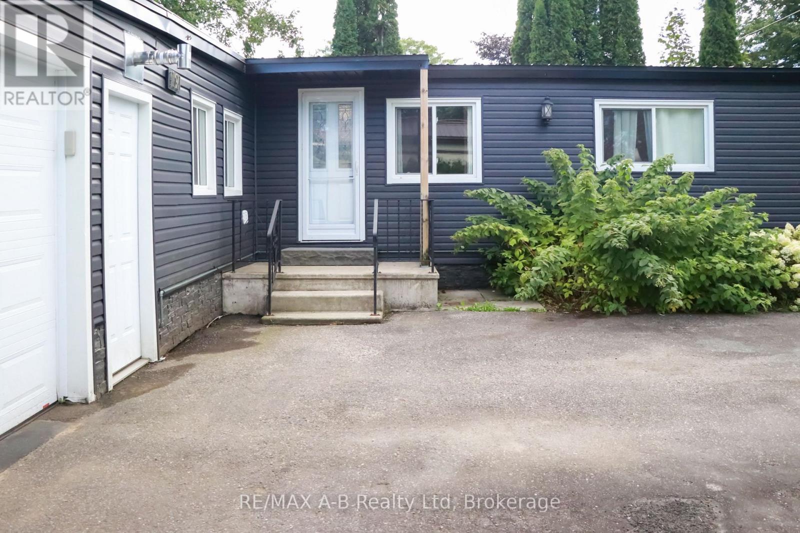 191 Cedar St, Perth East Crystal Lake, ON N5A 6S6