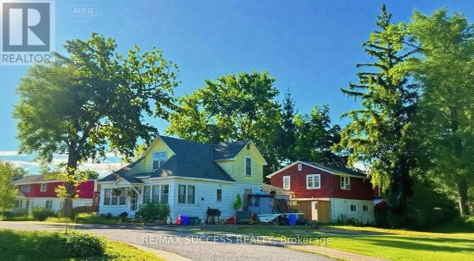 192 Lincoln Rd W, Fort Erie, ON L0S 1B0