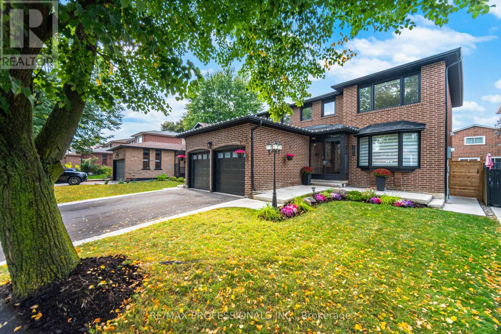 102 Tanager Sq, Brampton, ON L6Z 1X2