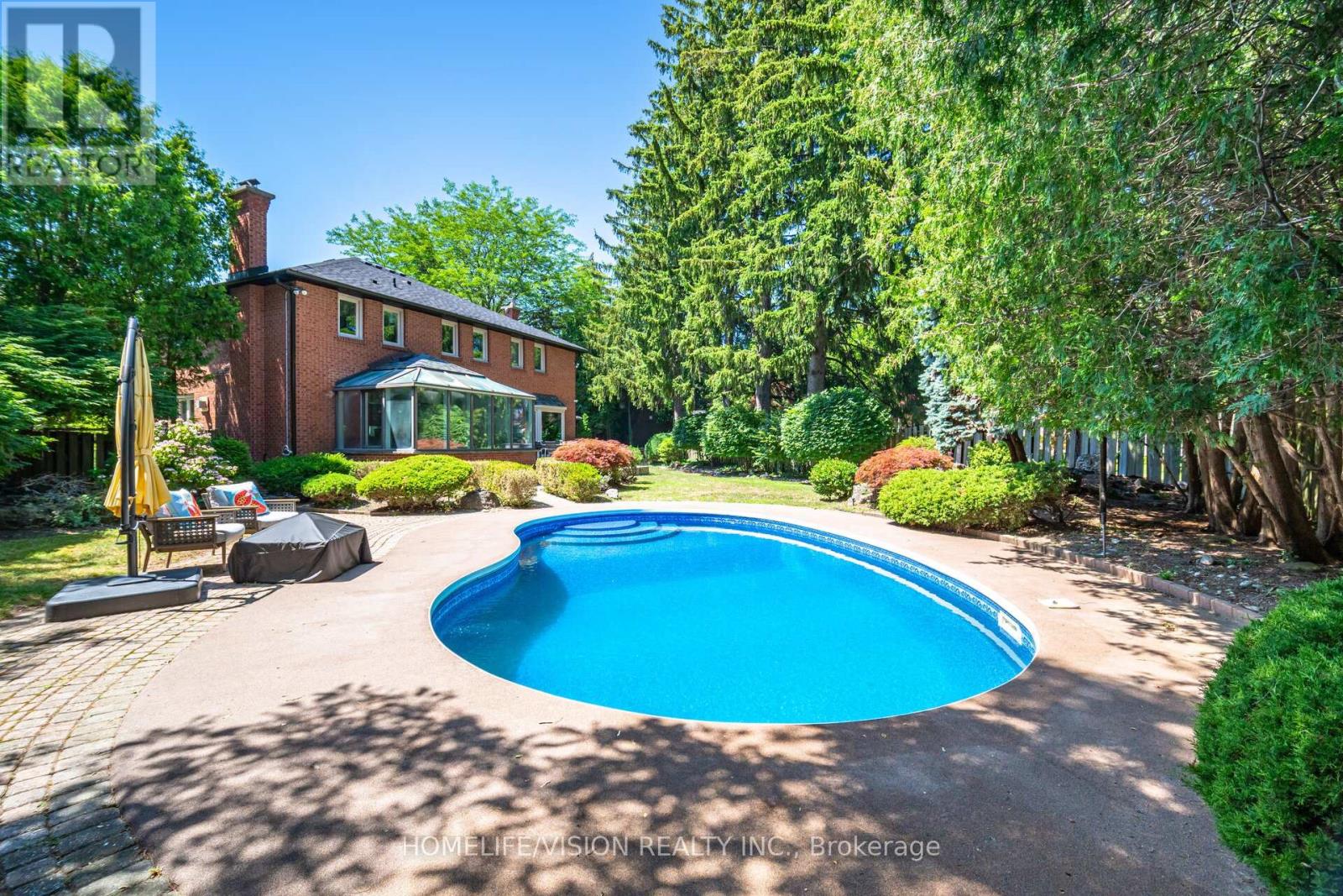 1298 Bunsden Ave, Mississauga, ON L5H 3T9