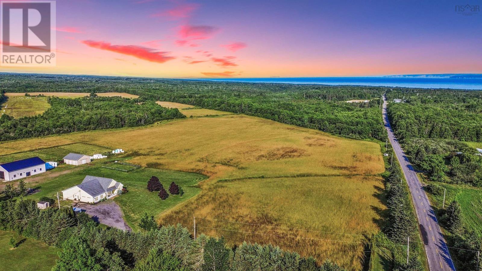 3419 Highway 359, Halls Harbour, NS B0P 1J0