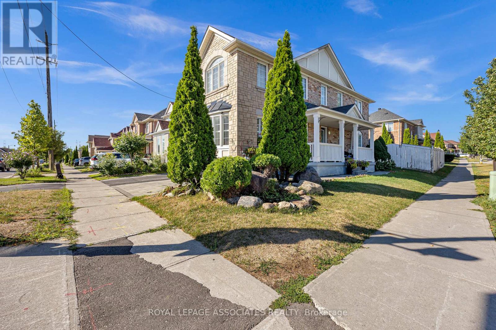 41 Pinoak St, Toronto, ON M1X 1W7