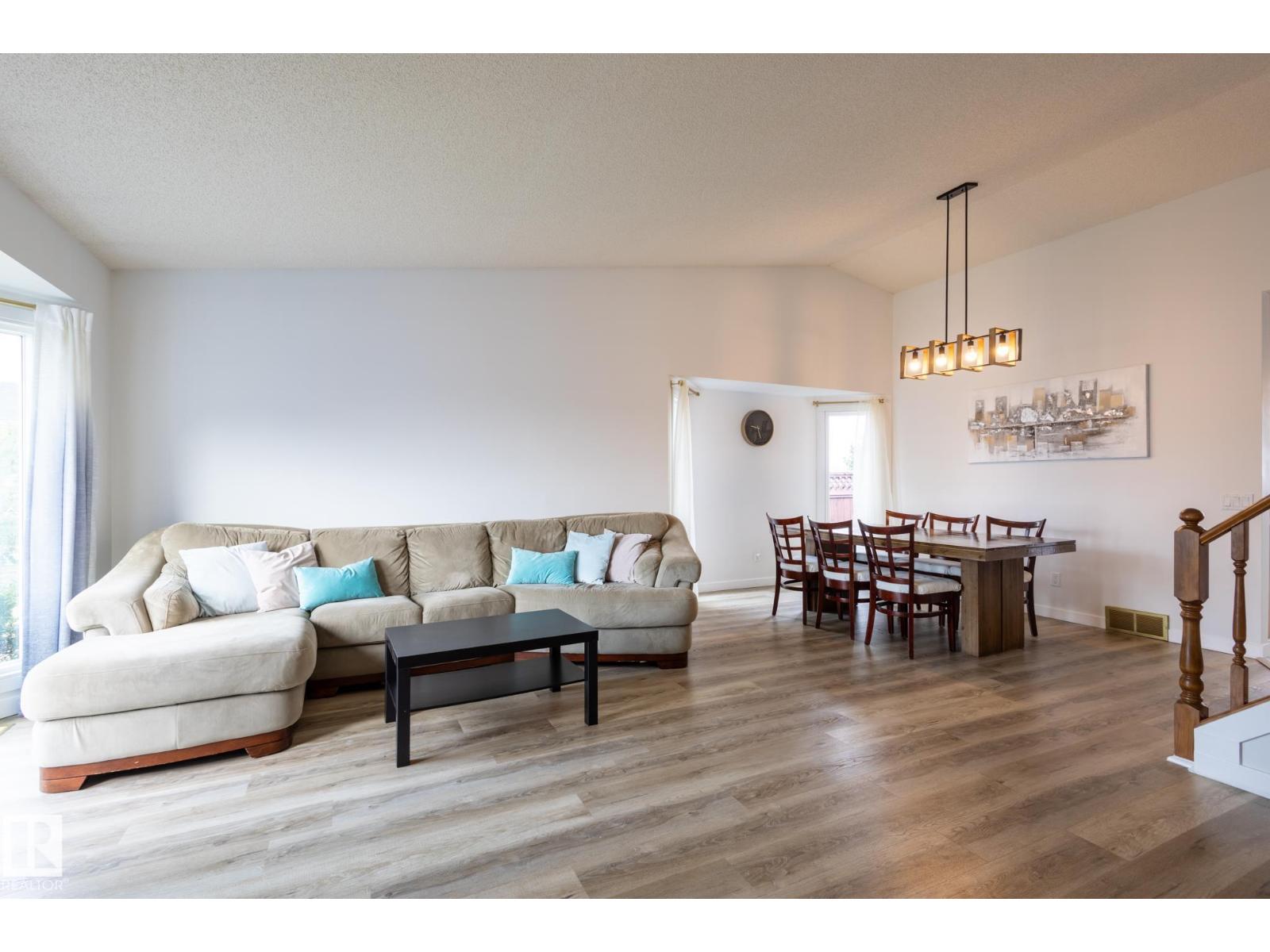 158 Av Nw Unit 7640 #a, Edmonton, AB T5Z 2V8