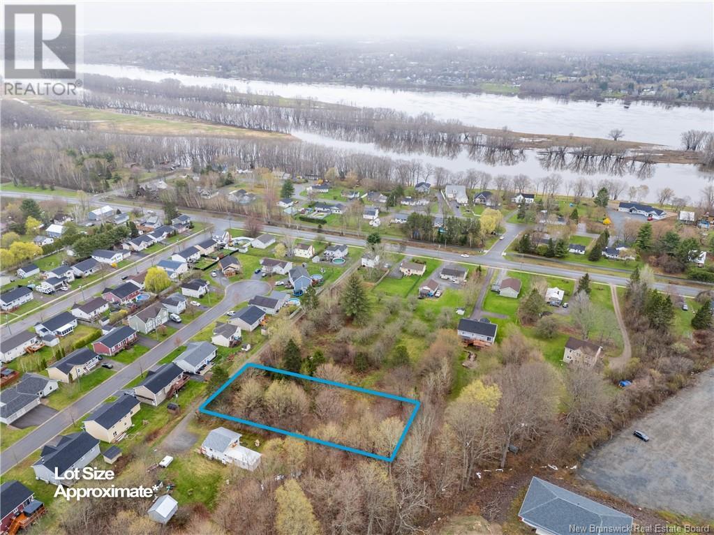 329 Clements Dr, Fredericton, NB E3G 7J1
