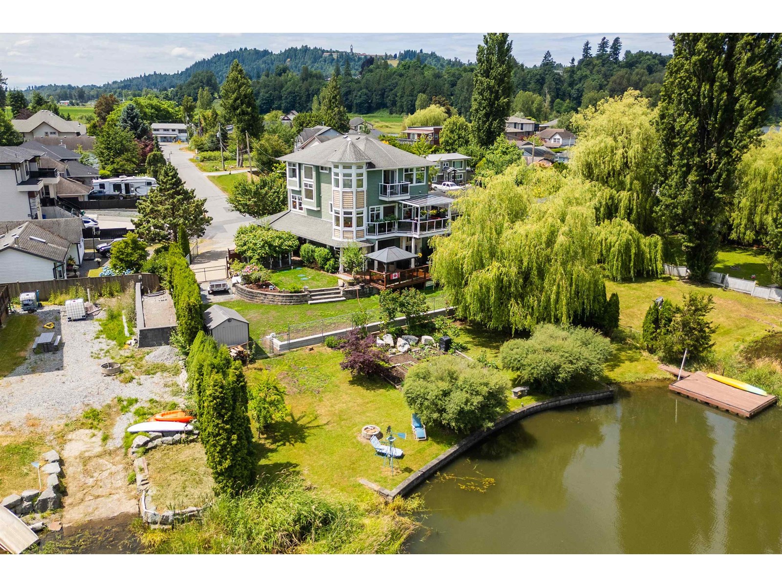 8408 Benbow St, Mission, BC V2V 7L6