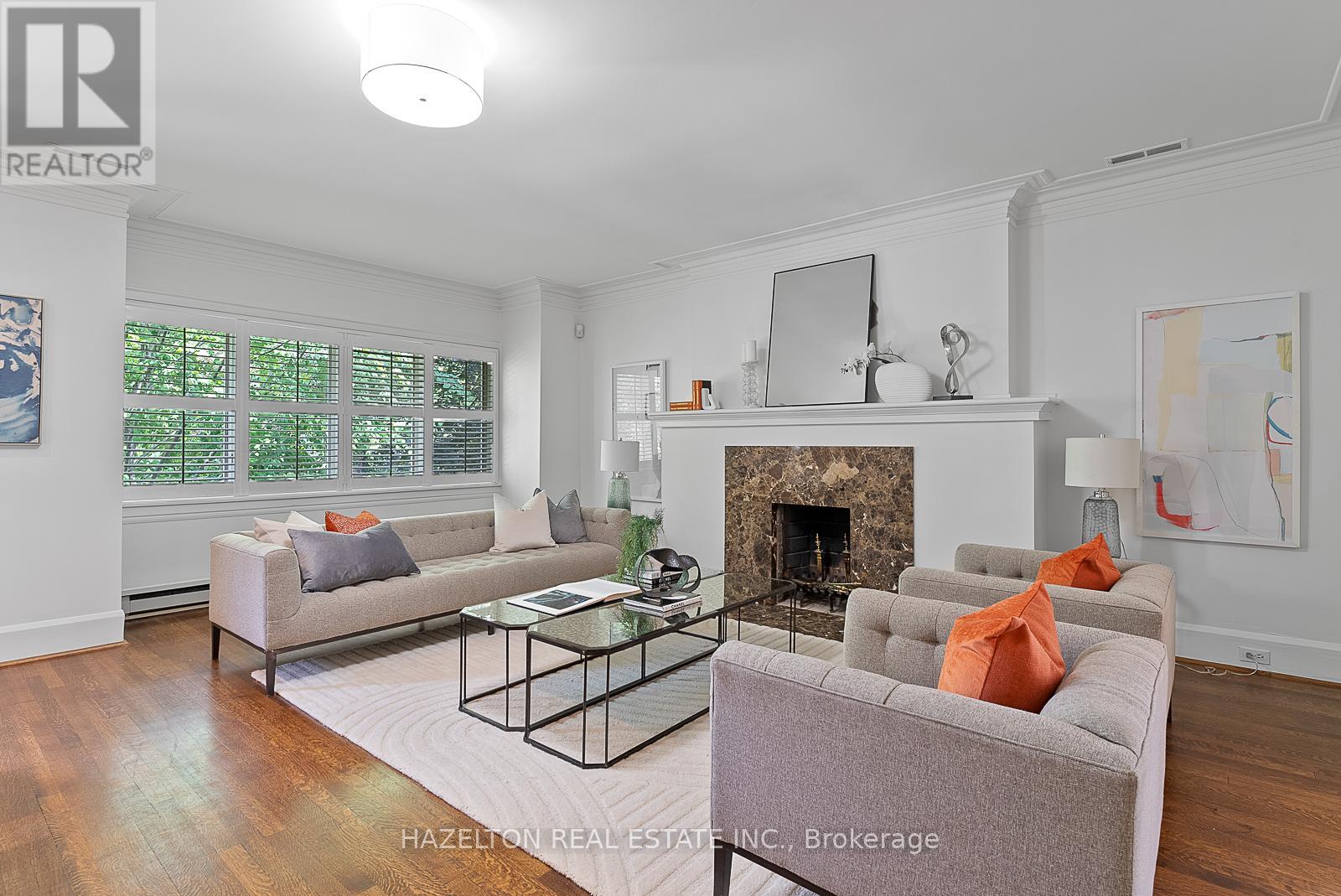 9 Clarendon Ave A Ave, Toronto, ON M4V 1H8